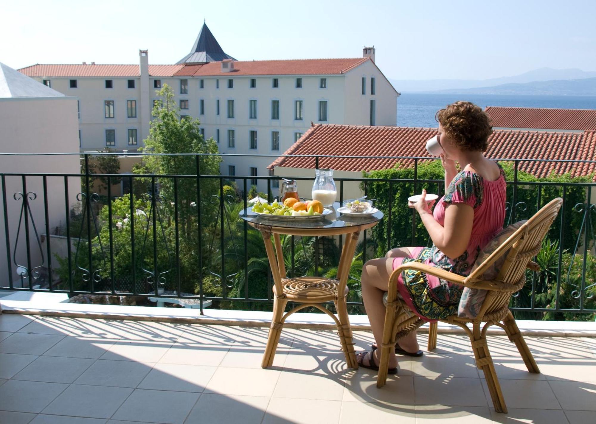 Kentrikon Hotel & Spa Loutra Edipsou  Bagian luar foto
